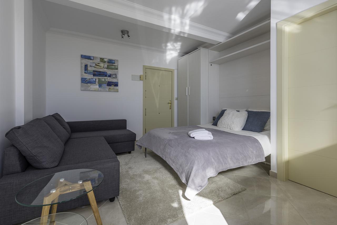Nest Studio Playa Alhamar Sitio de Calahonda 外观 照片